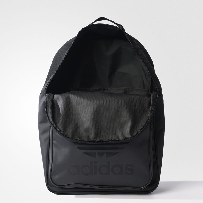 adidas originals class sport backpack bk67837
